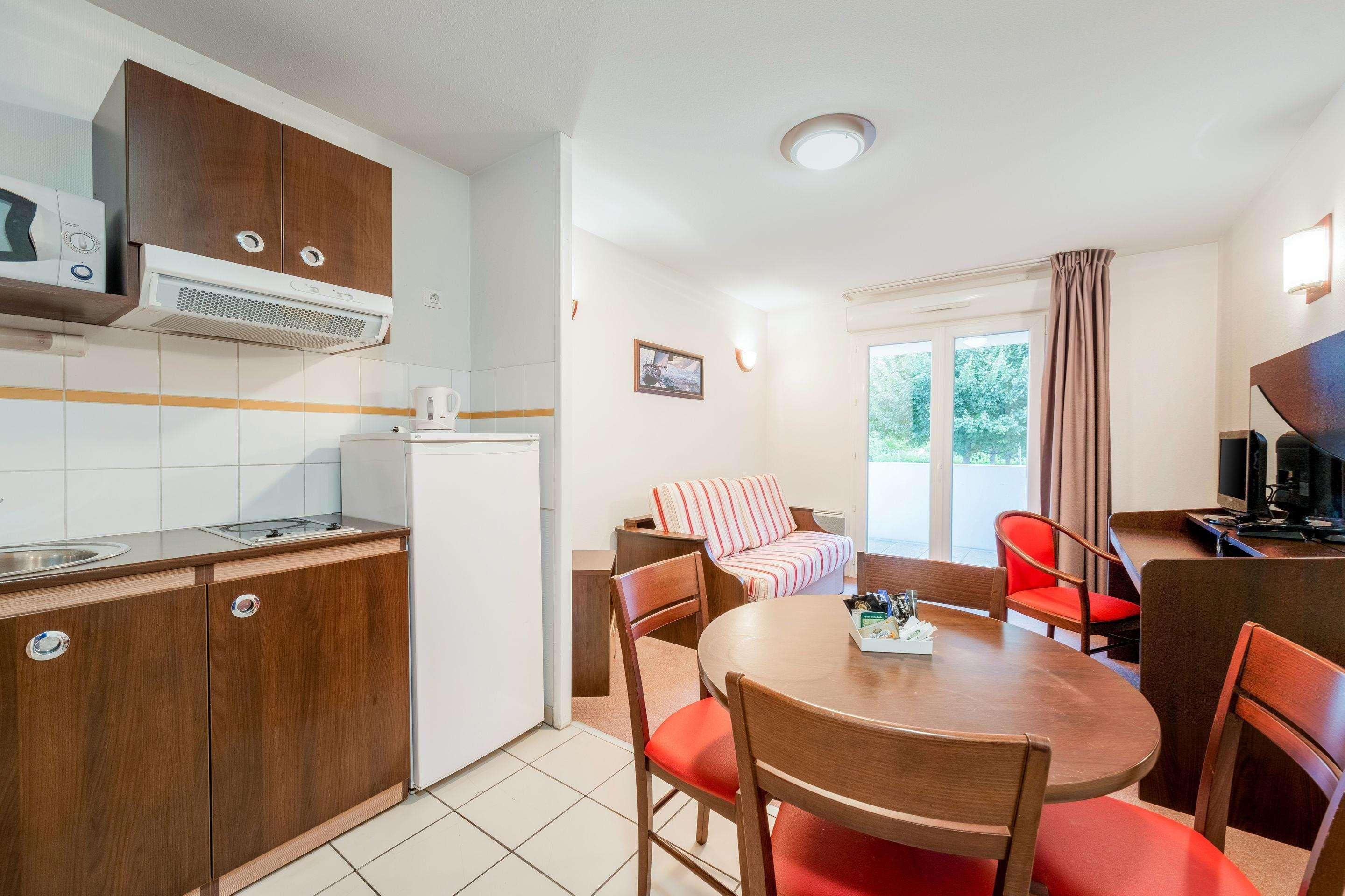 Comfort Suites Pau Idron Exterior foto